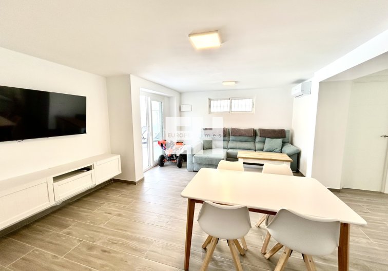 Revente - villa - Villamartin - Costa Blanca