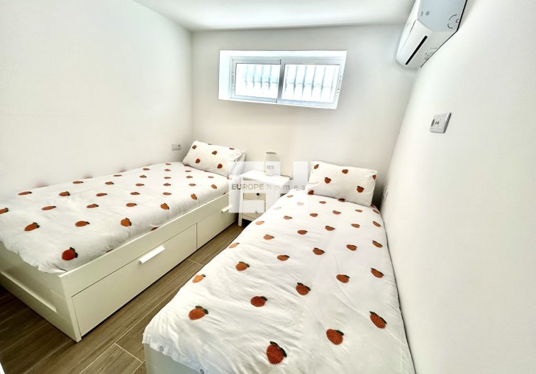 Revente - villa - Villamartin - Costa Blanca