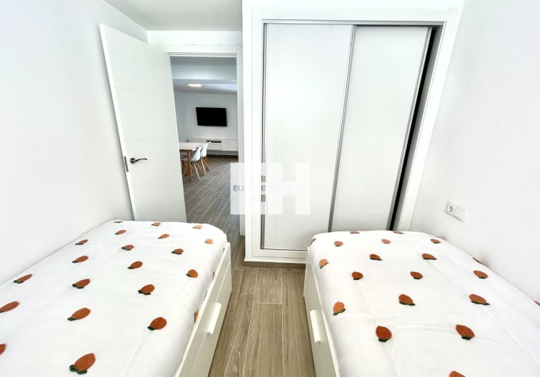 Revente - villa - Villamartin - Costa Blanca