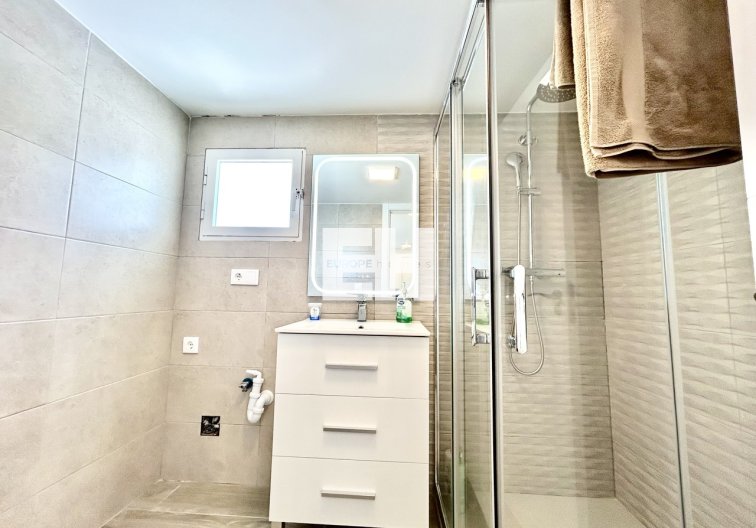 Revente - villa - Villamartin - Costa Blanca