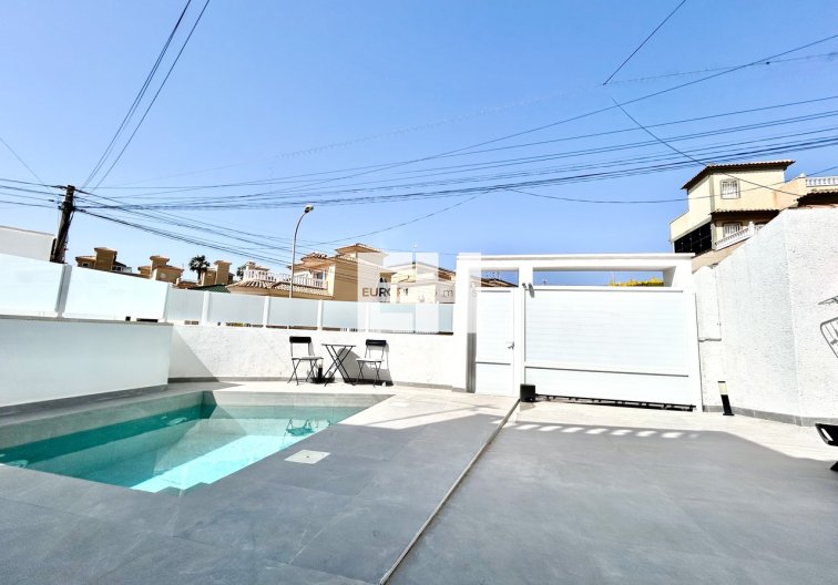 Revente - villa - Villamartin - Costa Blanca