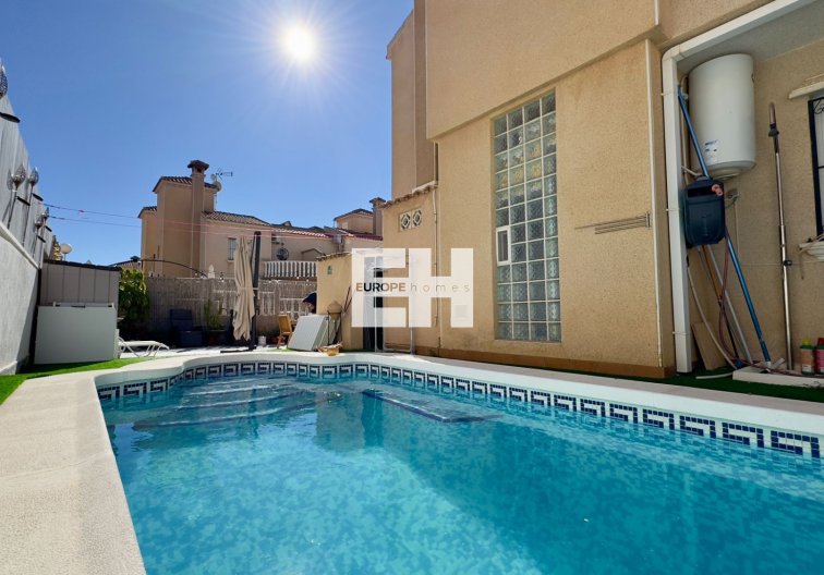 Revente - villa - Orihuela Costa - Costa Blanca