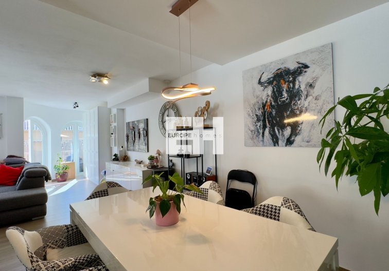 Revente - villa - Orihuela Costa - Costa Blanca