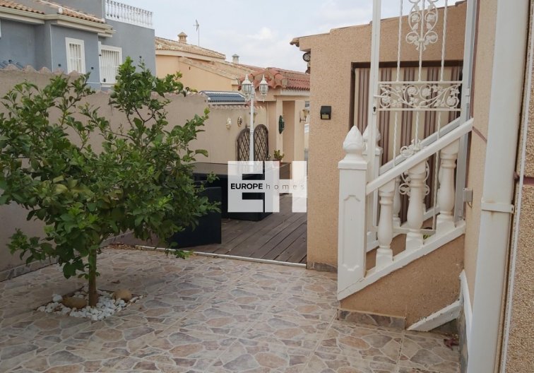 Segunda mano - villa - Benimar - Costa Blanca