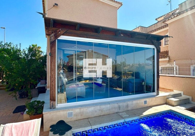 Resale - villa - Orihuela Costa - La Regia