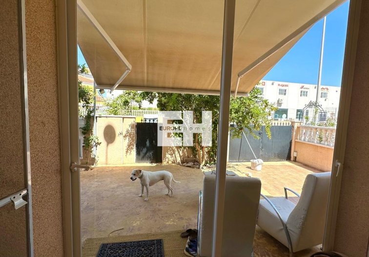 Resale - villa - Orihuela Costa - La Regia