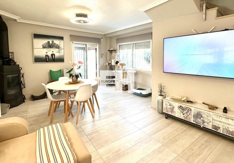 Resale - villa - Orihuela Costa - La Regia