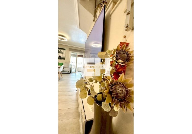 Resale - villa - Orihuela Costa - La Regia
