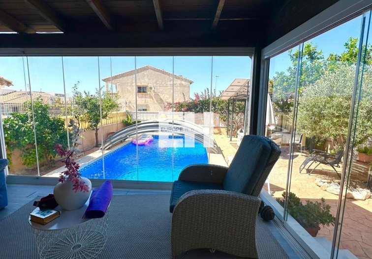 Resale - villa - Orihuela Costa - La Regia