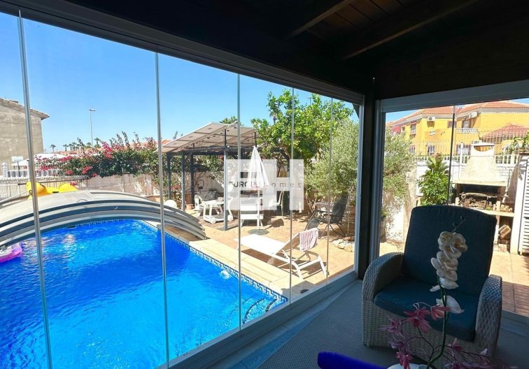 Resale - villa - Orihuela Costa - La Regia