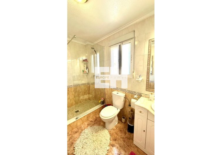 Resale - villa - Orihuela Costa - La Regia
