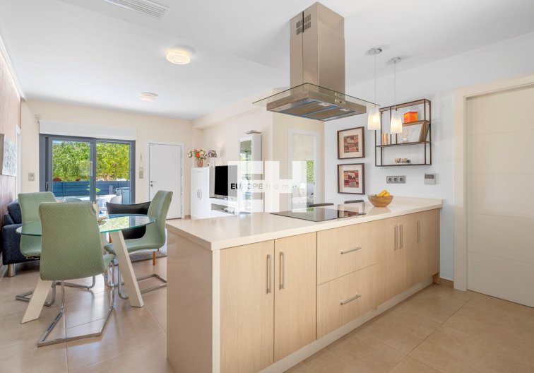 Segunda mano - town house - Formentera del Segura - Costa Blanca