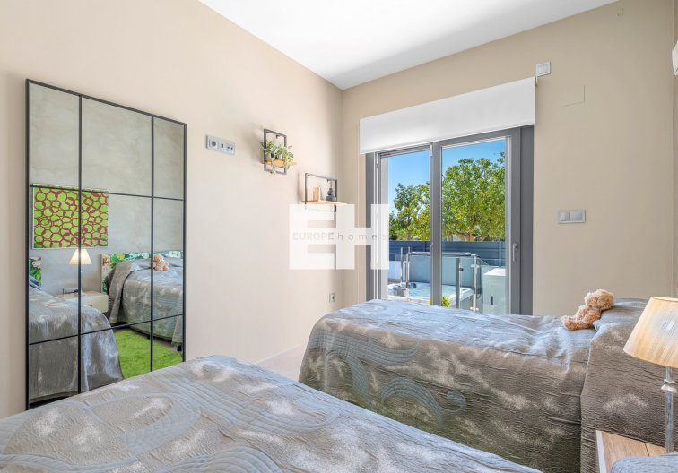Segunda mano - town house - Formentera del Segura - Costa Blanca