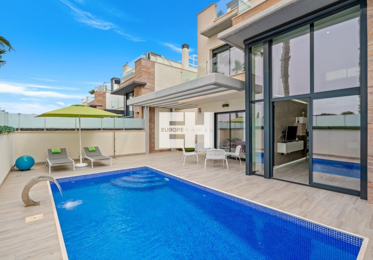 Segunda mano - villa - Orihuela Costa - Cabo Roig