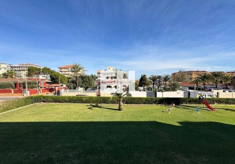 Wiederverkauf - Wohnung - Torrevieja - Punta Prima