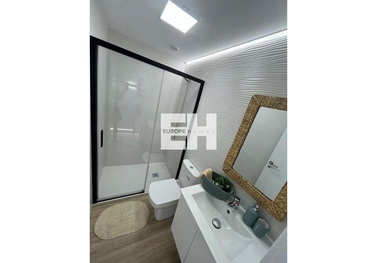 Wiederverkauf - Wohnung - Torrevieja - Punta Prima