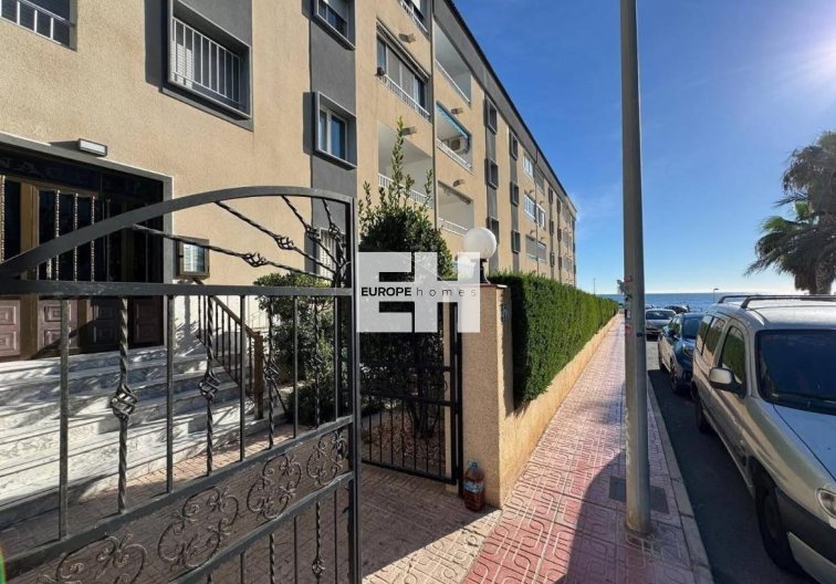 Wiederverkauf - Wohnung - Torrevieja - Punta Prima