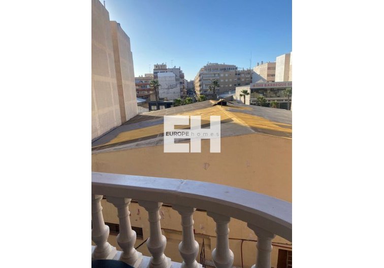 Segunda mano - Apartamento  - Torrevieja - Centro