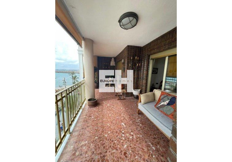 Resale - Apartment - Torrevieja - Las Piscinas Naturales