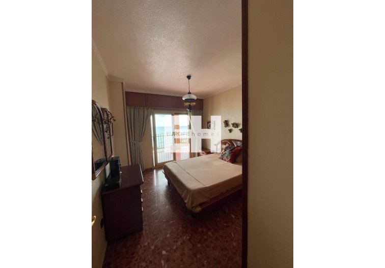 Resale - Apartment - Torrevieja - Las Piscinas Naturales