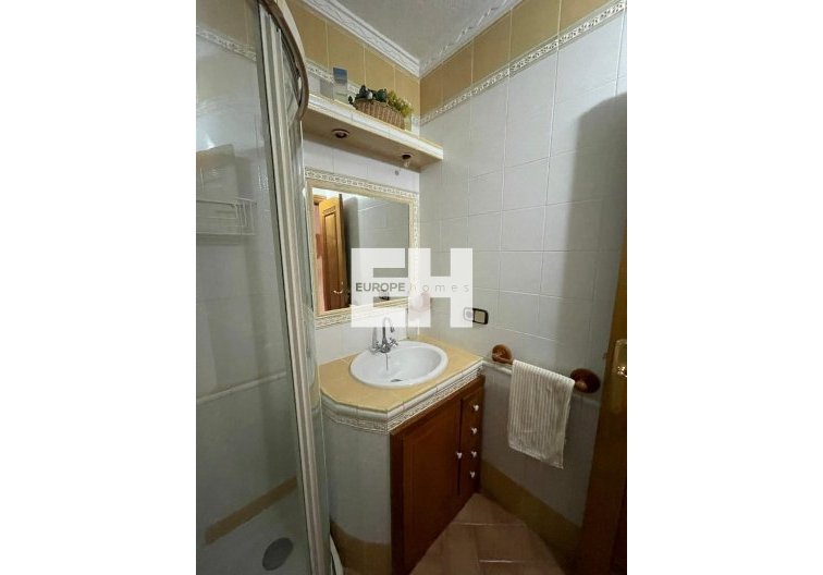 Resale - Apartment - Torrevieja - Las Piscinas Naturales