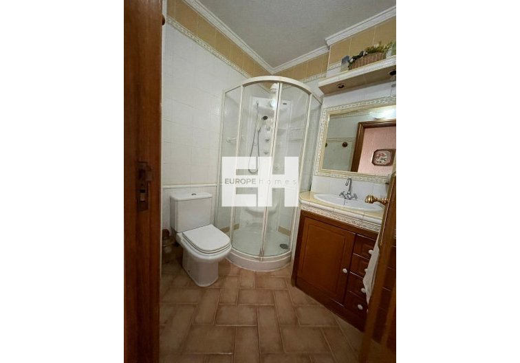 Resale - Apartment - Torrevieja - Las Piscinas Naturales