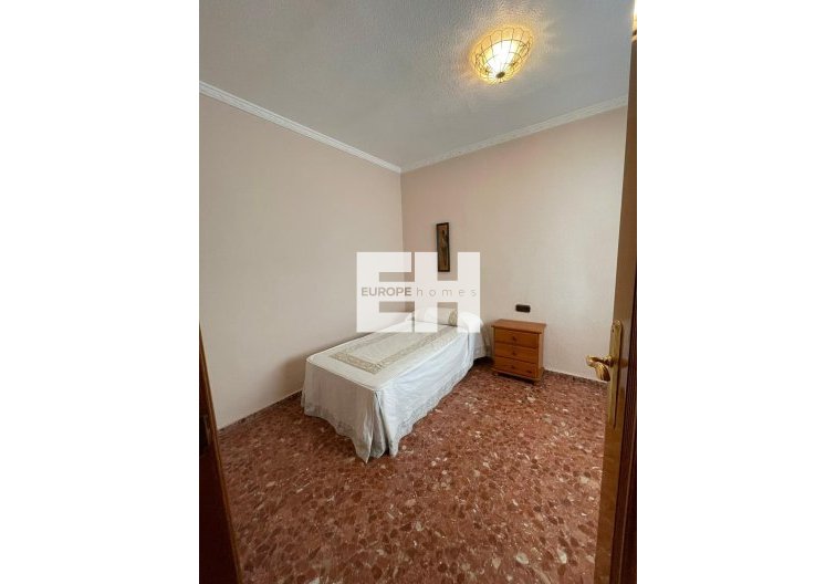 Resale - Apartment - Torrevieja - Las Piscinas Naturales