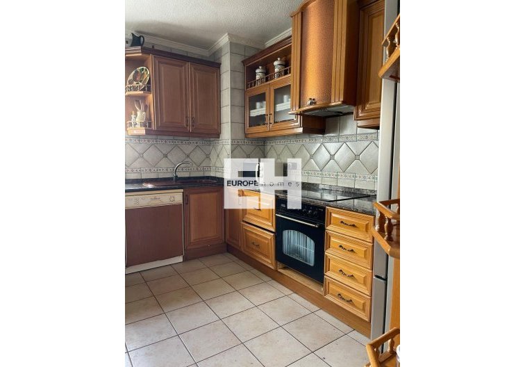 Resale - Apartment - Torrevieja - Las Piscinas Naturales
