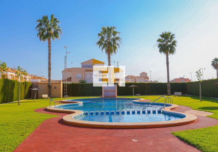 Wiederverkauf - Bungalow - Torrevieja - El Limonar
