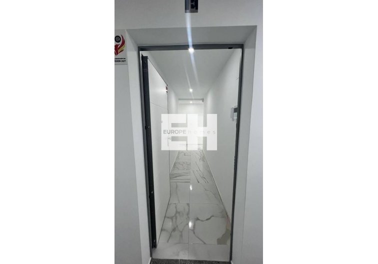 Resale - Apartment - Torrevieja - Parque De Las Naciones