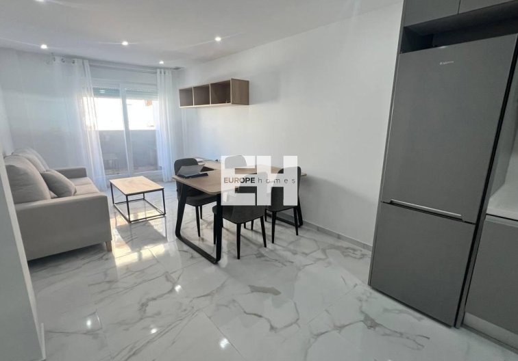 Resale - Apartment - Torrevieja - Parque De Las Naciones