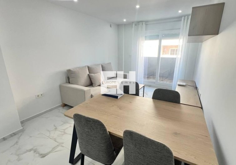 Resale - Apartment - Torrevieja - Parque De Las Naciones