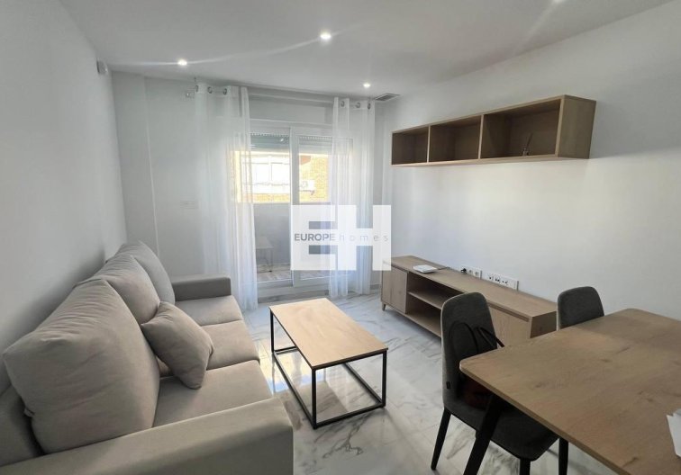 Resale - Apartment - Torrevieja - Parque De Las Naciones