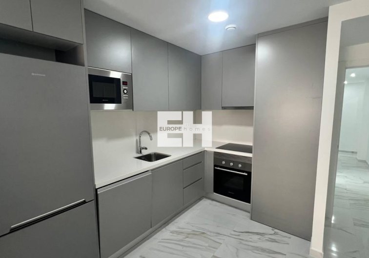 Resale - Apartment - Torrevieja - Parque De Las Naciones
