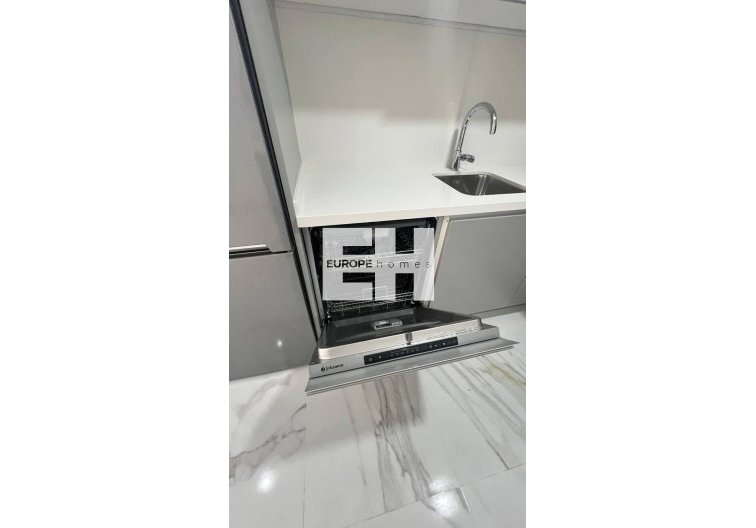 Resale - Apartment - Torrevieja - Parque De Las Naciones