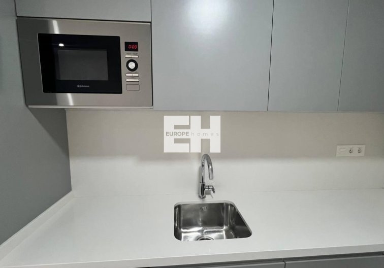 Resale - Apartment - Torrevieja - Parque De Las Naciones