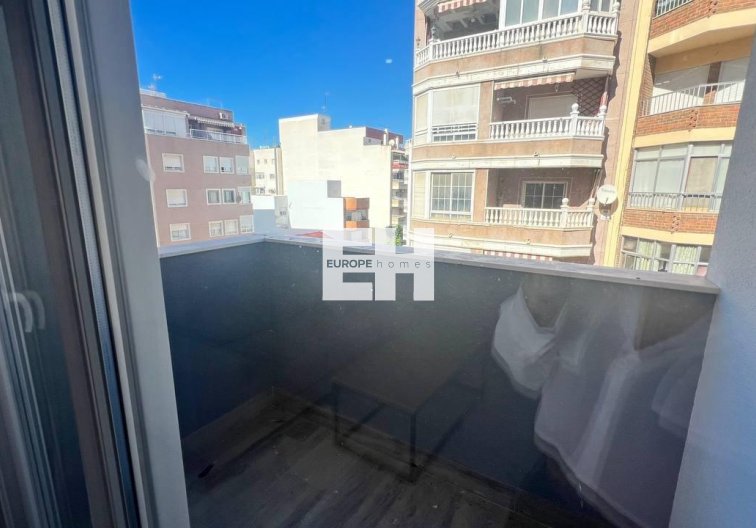 Resale - Apartment - Torrevieja - Parque De Las Naciones