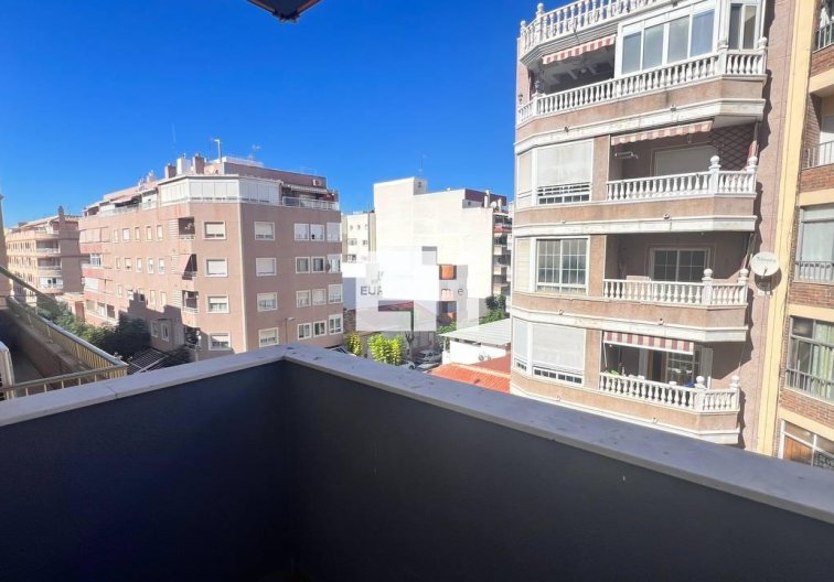 Resale - Apartment - Torrevieja - Parque De Las Naciones