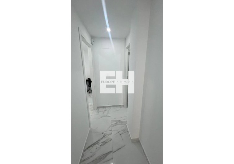 Resale - Apartment - Torrevieja - Parque De Las Naciones