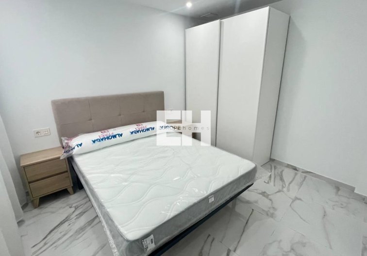 Resale - Apartment - Torrevieja - Parque De Las Naciones