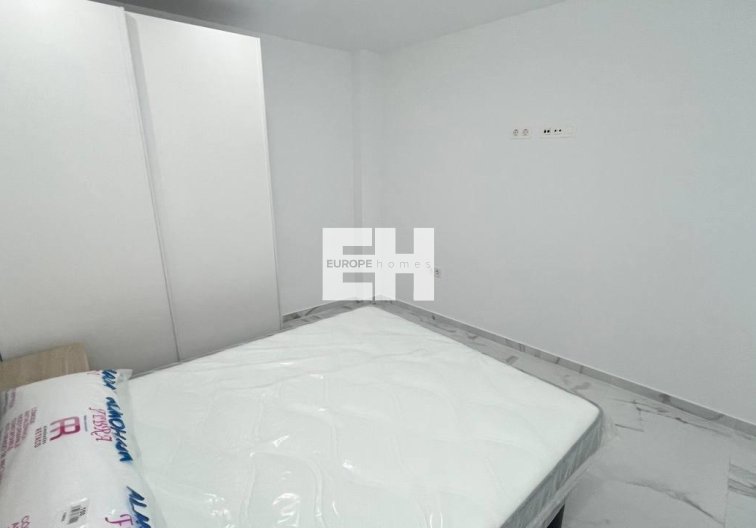 Resale - Apartment - Torrevieja - Parque De Las Naciones