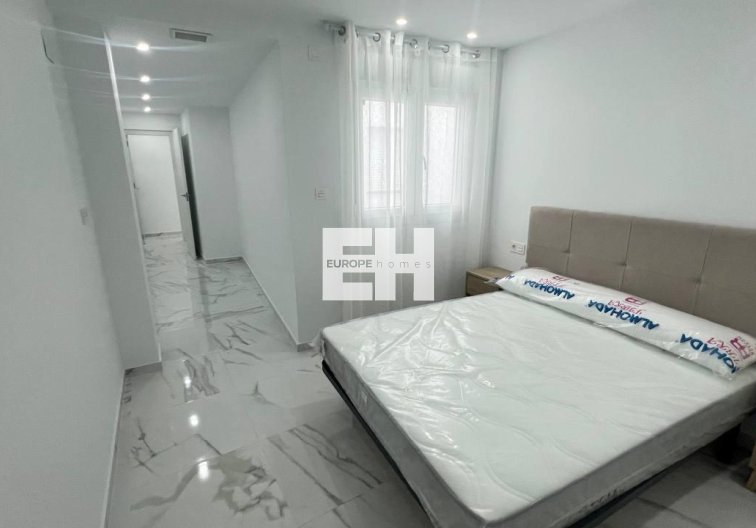 Resale - Apartment - Torrevieja - Parque De Las Naciones