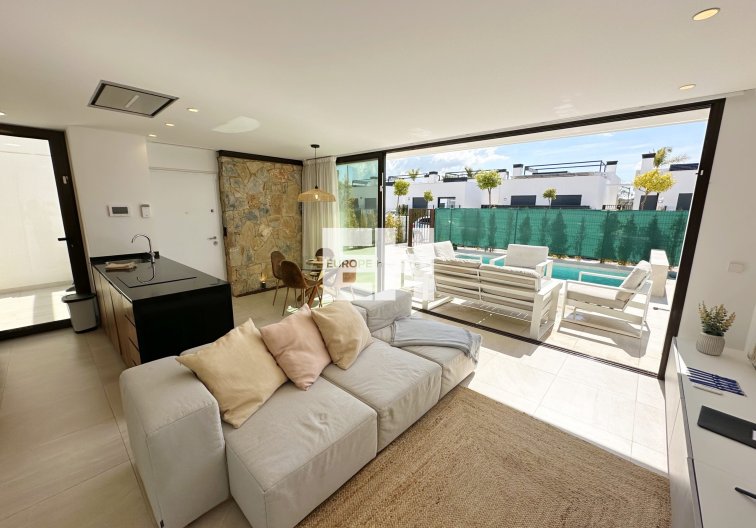 Segunda mano - villa - Santa Rosalia Resort - Inland