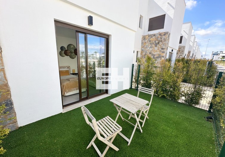 Segunda mano - villa - Santa Rosalia Resort - Inland