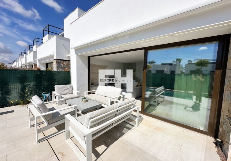 Segunda mano - villa - Santa Rosalia Resort - Inland