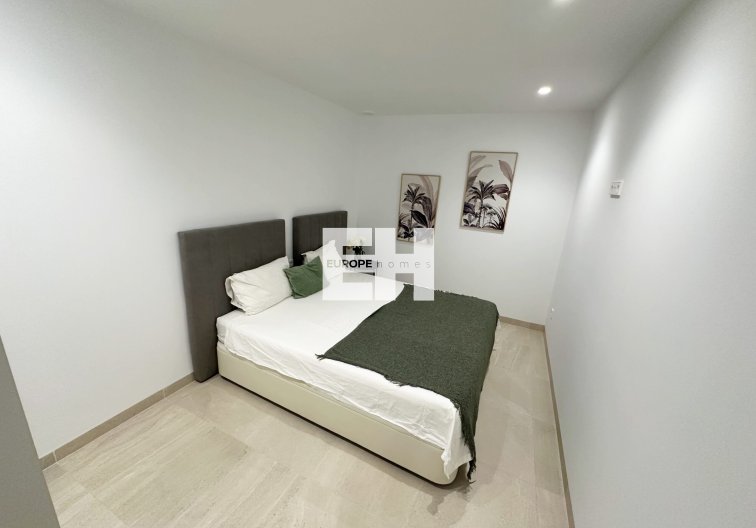 Segunda mano - villa - Santa Rosalia Resort - Inland
