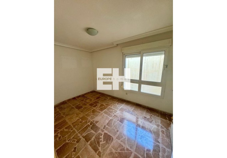 Wiederverkauf - Wohnung - Torrevieja - Centro
