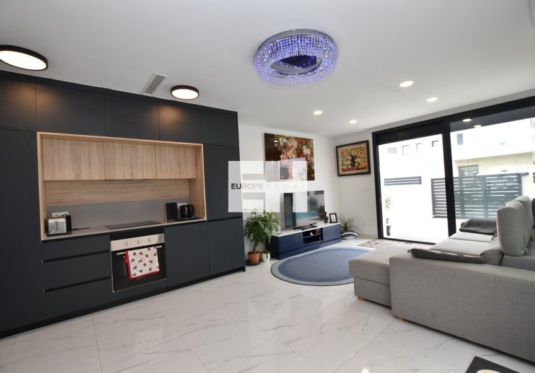 Wiederverkauf - villa - Los Montesinos - Costa Blanca