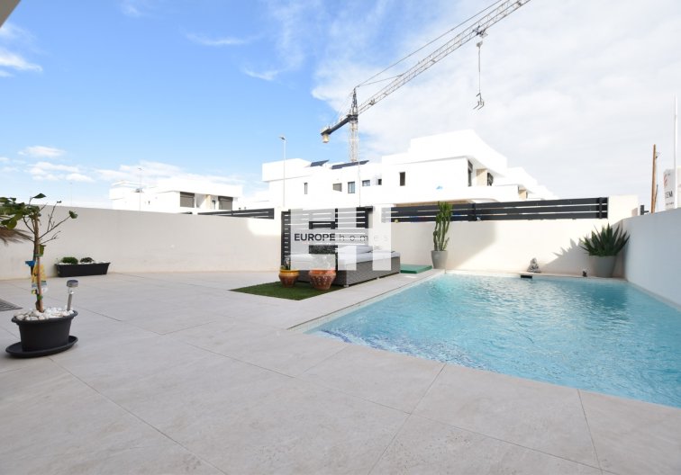 Wiederverkauf - villa - Los Montesinos - Costa Blanca