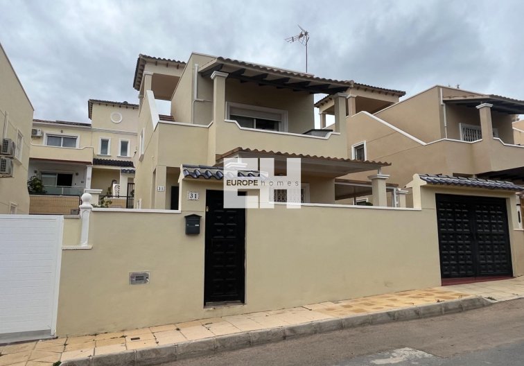 Herverkoop - Duplex - San Miguel de Salinas - Las Filipinas